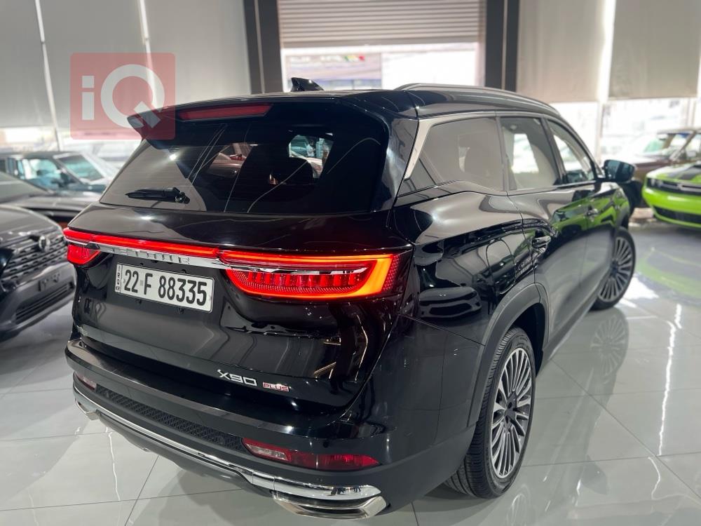 جیتۆر X90 پڵەس